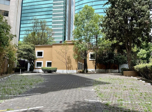 Casa Con Uso De Suelo
