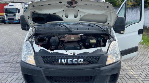 Imagem 8 de 12 de Iveco Daily 55c17 Cs