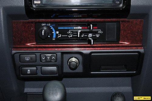 Toyota Land Cruiser Lx