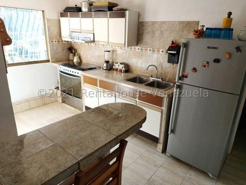 Imagen 13 de 16 de Apartamento En Venta Ud3 De Caricuao/ Cod. Flex: 22-10382