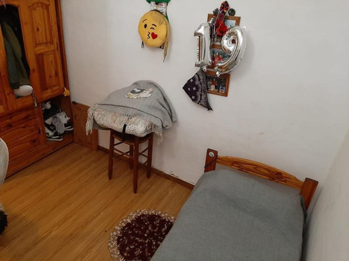 Imagen 8 de 19 de Moron! Casa En Lote Propio Con Departamento De Tres Ambientes Al Fondo.