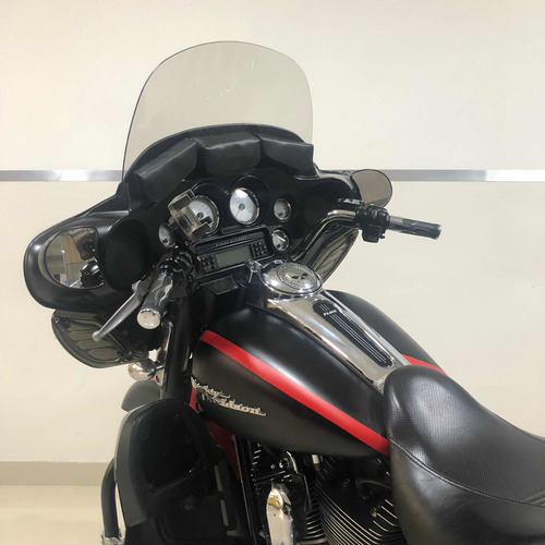 Imagen 10 de 17 de Harley Davison Usada Street Glide Con Varios Accesorios