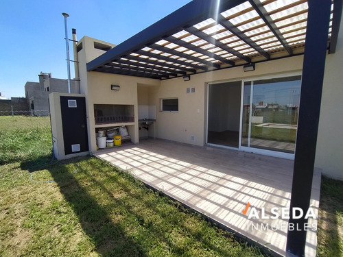 Casa 2 Dormitorios Venta Eco Pueblo Alvear