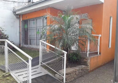 Casa Con Departamento En Venta En Ramos Mejia Sur