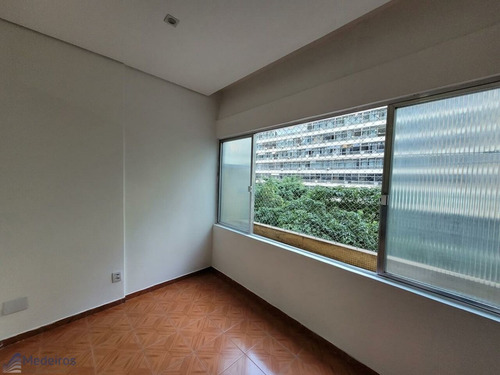 Imagem 2 de 12 de Kit Dividida, Reformada, A 600 Metros Do Metrô E Terminal De Ônibus, Av Nove De Julho-bela Vista. - Md1065