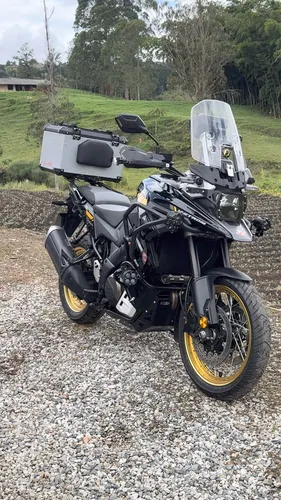 Vstrom 1050xt Negra ( Edición Limitada)