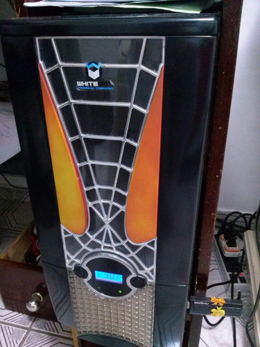 Computador LG Flatron F700p