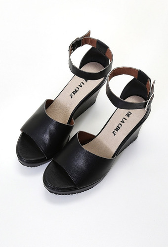 Sandalias Con Talonera Y Taco Chino/ De La Cruz