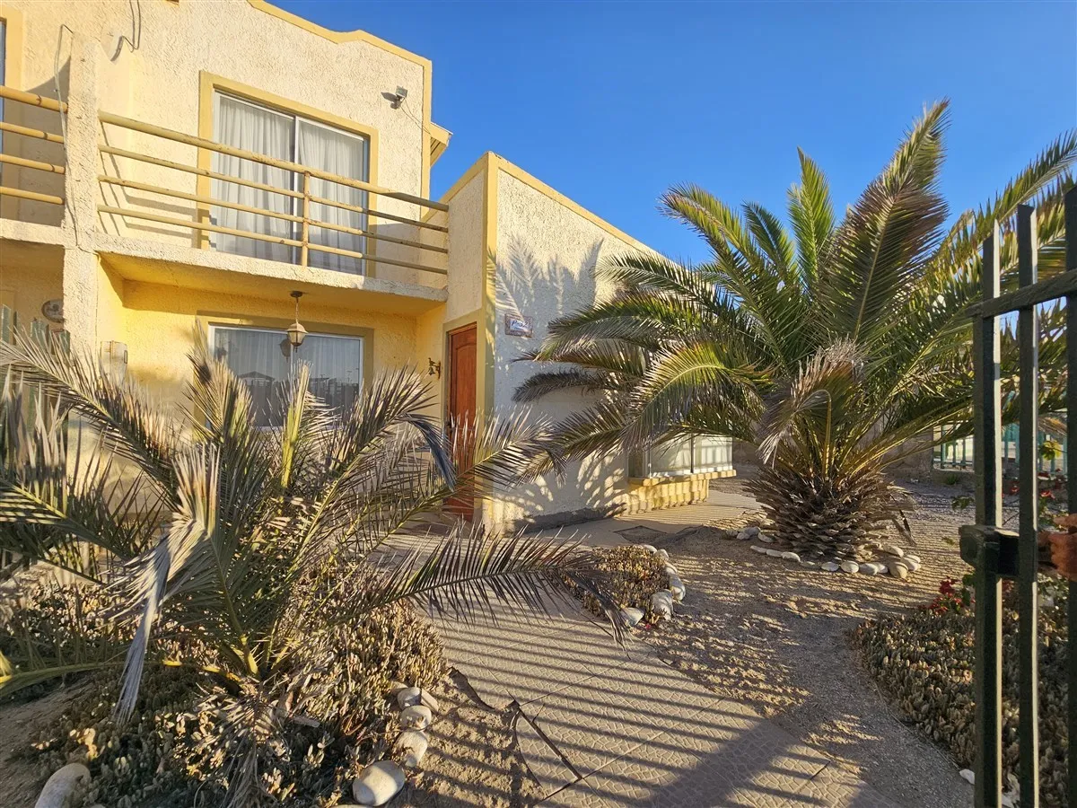 Imagen 1 de 19 de Casa En Venta De 3 Dorm. Costa Del Sol Calderilla