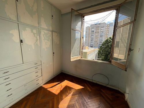 Venta Caballito Departamento 4 Ambientes Frente