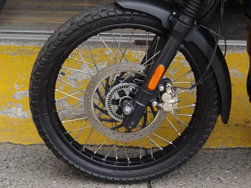 Royal Enfield Himalayan 411 Abs