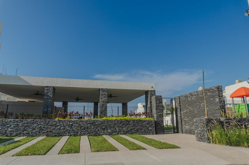 Boca Del Río, Casa En Venta Con Terraza Club.