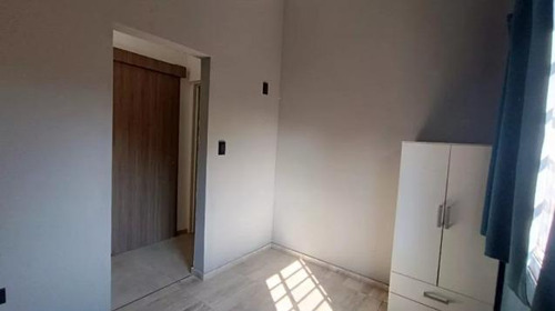 Casa En Venta - 2 Dormitorios 1 Baño - Cochera - 800mts2 - Paso Del Rey