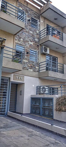 ¡bajó De Precio!venta De Cómodo 2 Ambientes A 2 Cuadras De Av. Rivadavia En Ramos Mejía