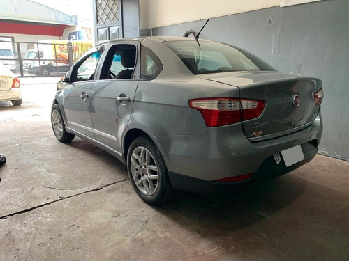 Imagen 5 de 16 de Fiat Grand Siena Essence 1.6 16v 2013 -chocado-