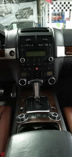 Volkswagen Touareg 4.2 V8 Tiptronic Climatronic 4x4 At