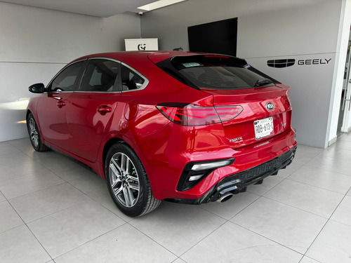 Kia Forte 1.6 Hb Gt At Doble Embrague