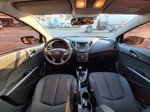 Imagem 4 de 10 de Hyundai Hb20 Comfort 1.0 2017