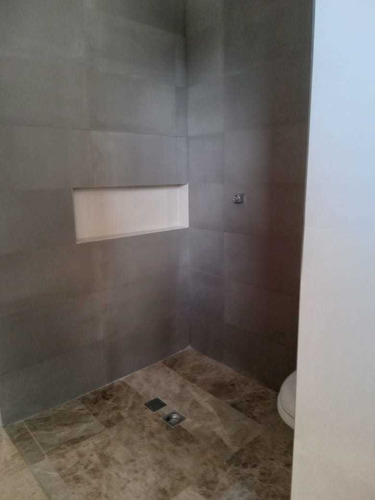 Imagen 15 de 19 de Moderno Townhouse En Cumbres De Guataparo