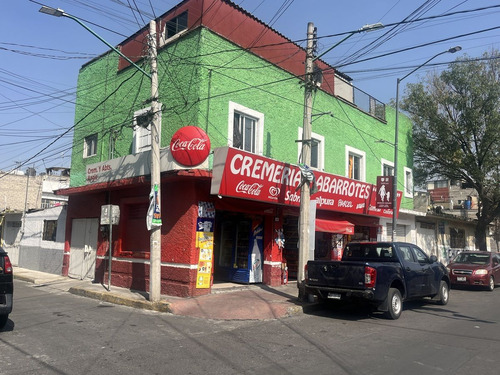 Casa Como Terreno Con Locales Comerciales