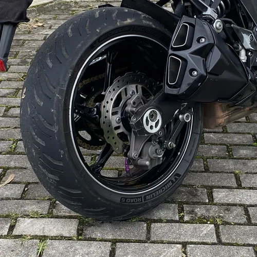 Kawasaki Zr 1000