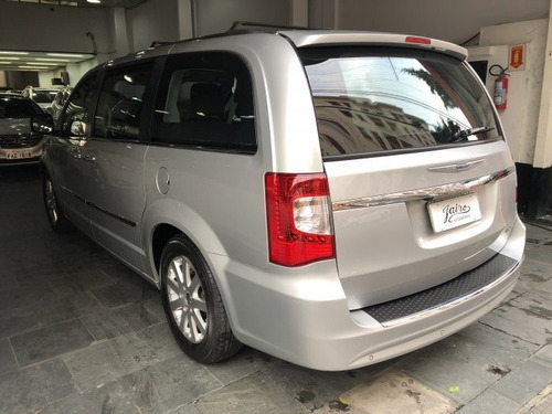 Town & Country 3.6 Touring V6 24v Gasolina 4p Automático