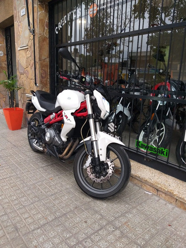 Imagen 4 de 10 de Benelli Tnt 300