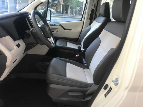 Toyota Hiace 2021 2.8 Tdi Commuter 6at 14a