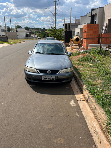 Chevrolet Vectra 2.2 Gls 4p