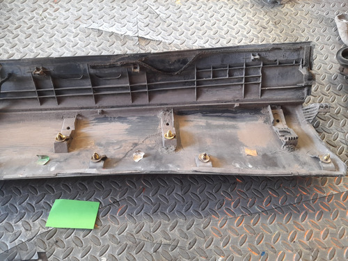 Moldura Inferior D Puerta Trasera Izquierda Highlander 14-19 (Usado)