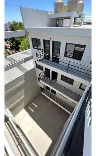 Departamento De 2 Ambientes - Venta Ciudad Evita