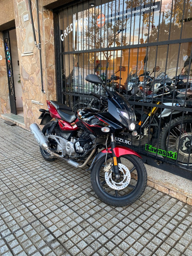 Bajaj Rouser 220 F