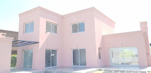 Imagen 1 de 20 de Casa A La Laguna En Venta En San Gabriel - Villa Nueva!!