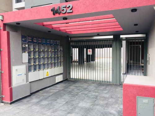 Imagen 1 de 13 de Departamento De 2 Ambientes En Venta - Moron Sur