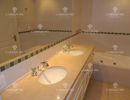 Apartamento En Brava Frente Al Mar, Alquiler