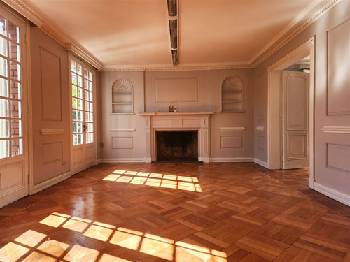 Casa En Venta De 4 Dorm. En Las Condes / El Golf