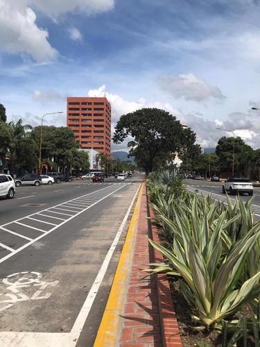 En Venta O Alquiler Edificio Comercial En La Av Bolivar (ac)