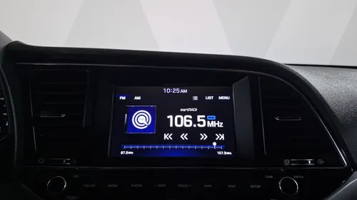 Hyundai Elantra 2.0 LIMITED TECH NAVI AUTO