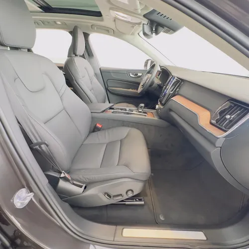 Volvo XC60T8 Plus