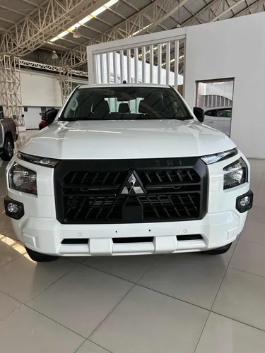 Mitsubishi L200 Glx Plus 2.4 Turbo-diesel. Sp