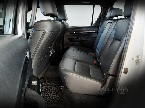 Imagem 10 de 11 de Hilux 2.8 Srx 4x4 Cd 16v Diesel 4p Automático