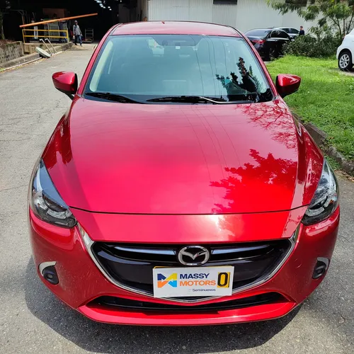 Mazda 2 GRAND TOURING LX SEDAN
