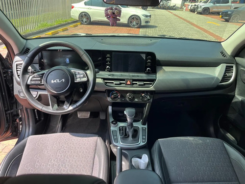 Kia Seltos 2.0 Vibrant 4X4 At