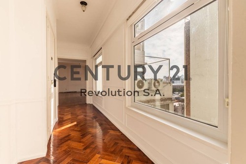 Imagen 25 de 30 de Departamento De 5 Dormitorios - Italia 700 - Piso Exclusivo