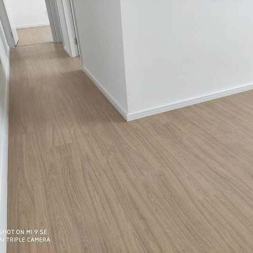 Imagem 4 de 5 de Pisos Laminados E Vinilicos