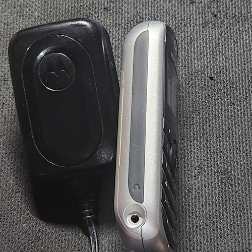 Celular Motorola C139 Telcel Funcionando Bien, Cargador Original, Basico Económico Retro Clasico Barato, Nokia C3 1200 N8 N96 C3 5300 3220 1100 1108 (Usado)