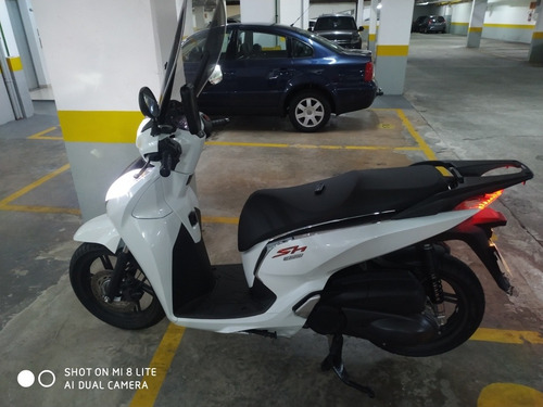 Imagem 2 de 3 de Honda Sh Sport 300i
