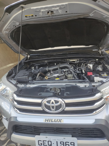 Toyota Hilux 2.7 Srv Cab. Dupla 4x2 Flex Aut. 4p
