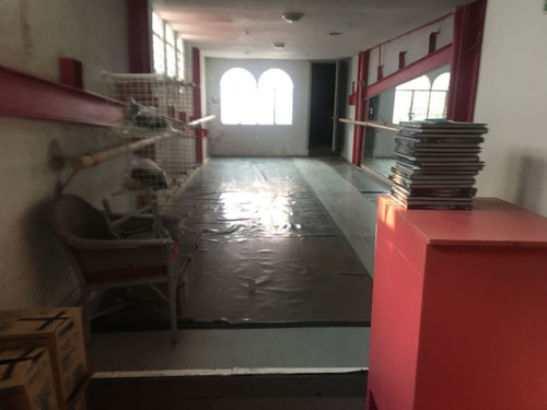 Local Comercial En La Mejor Ubicación De La Ciudad, Sobre Avenida Principal Con Uso Comercial Cua