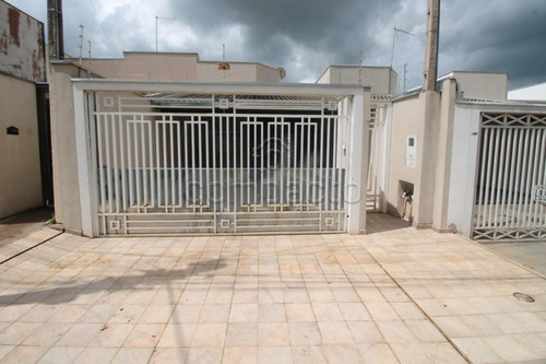 Imagem 1 de 10 de Casas - Ref: V16091